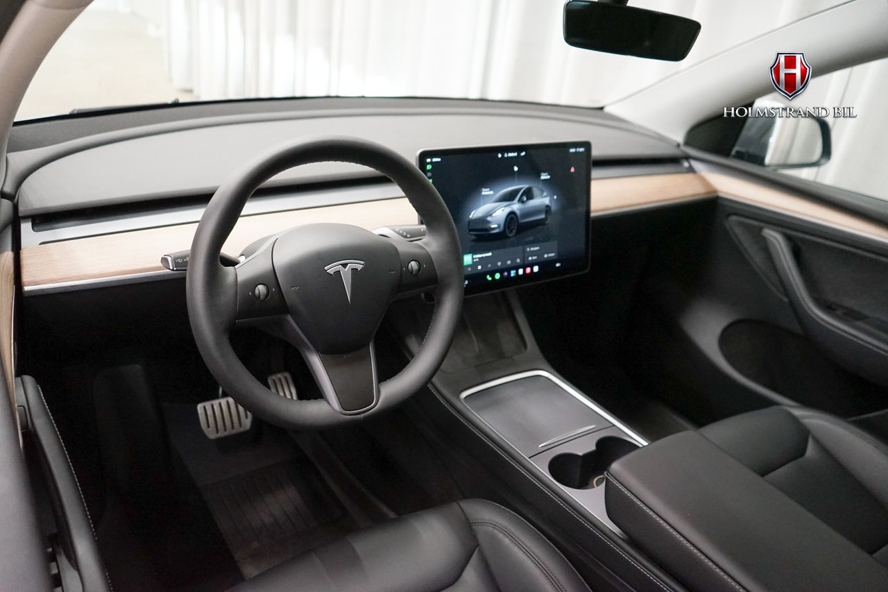 Tesla Model Y 2024, bild 7/10