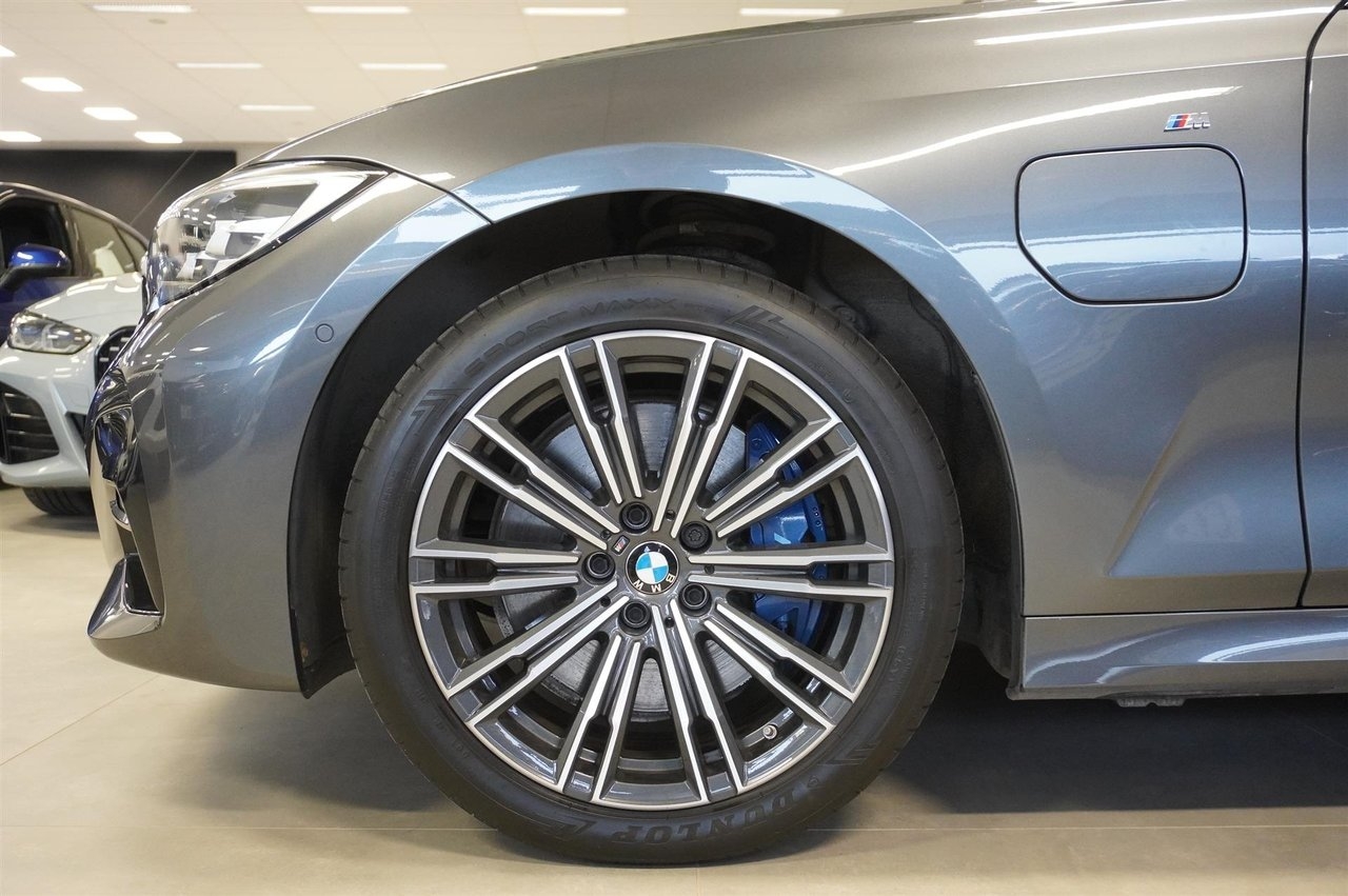 BMW 330 e xDrive Sedan M-Sport Drag 2021, bild 3/10