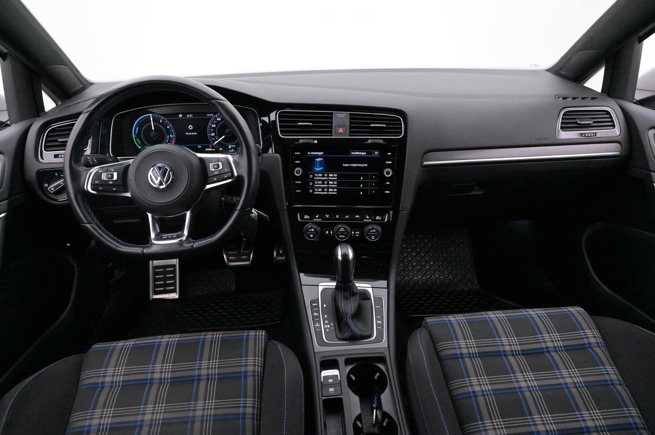 Volkswagen Golf 2020, kuva 6/27
