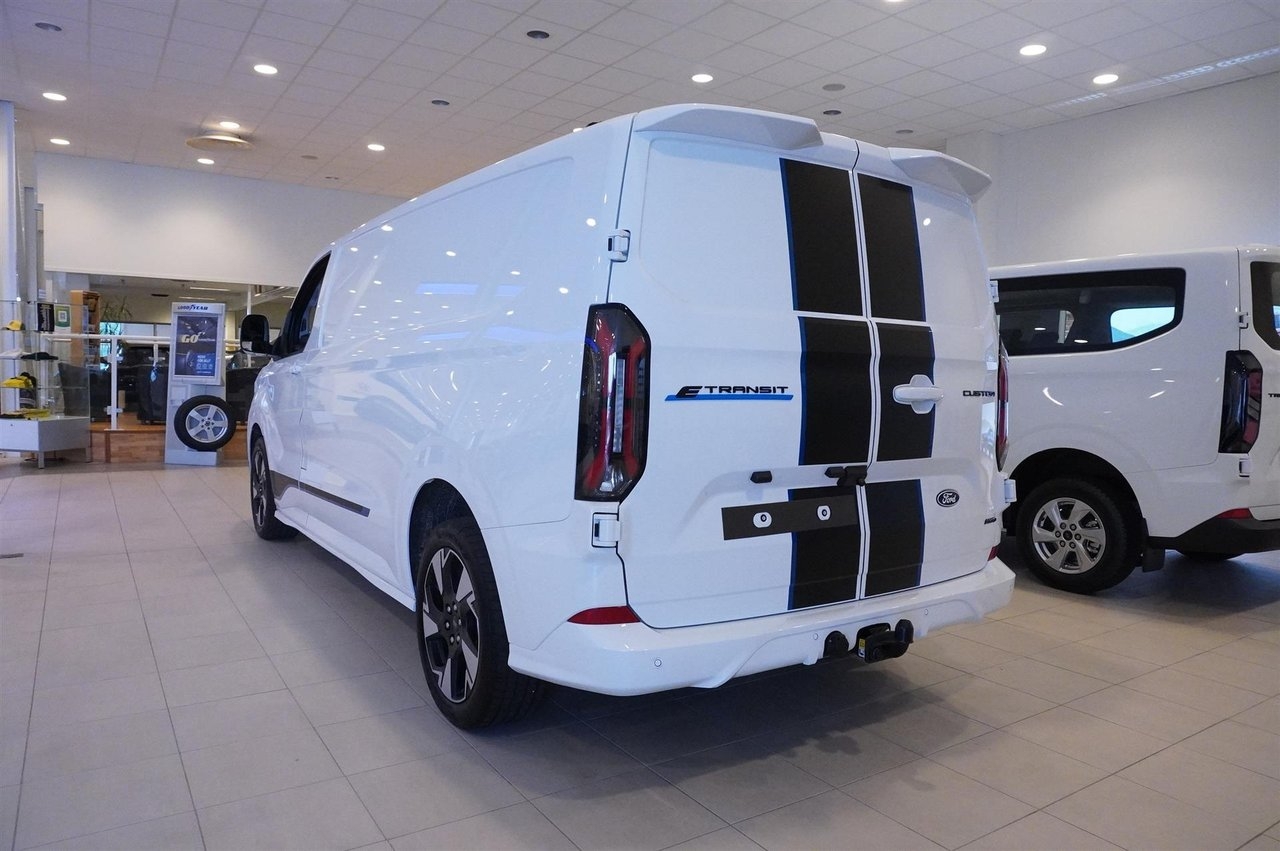 Ford Transit Custom 2026, bild 5/10