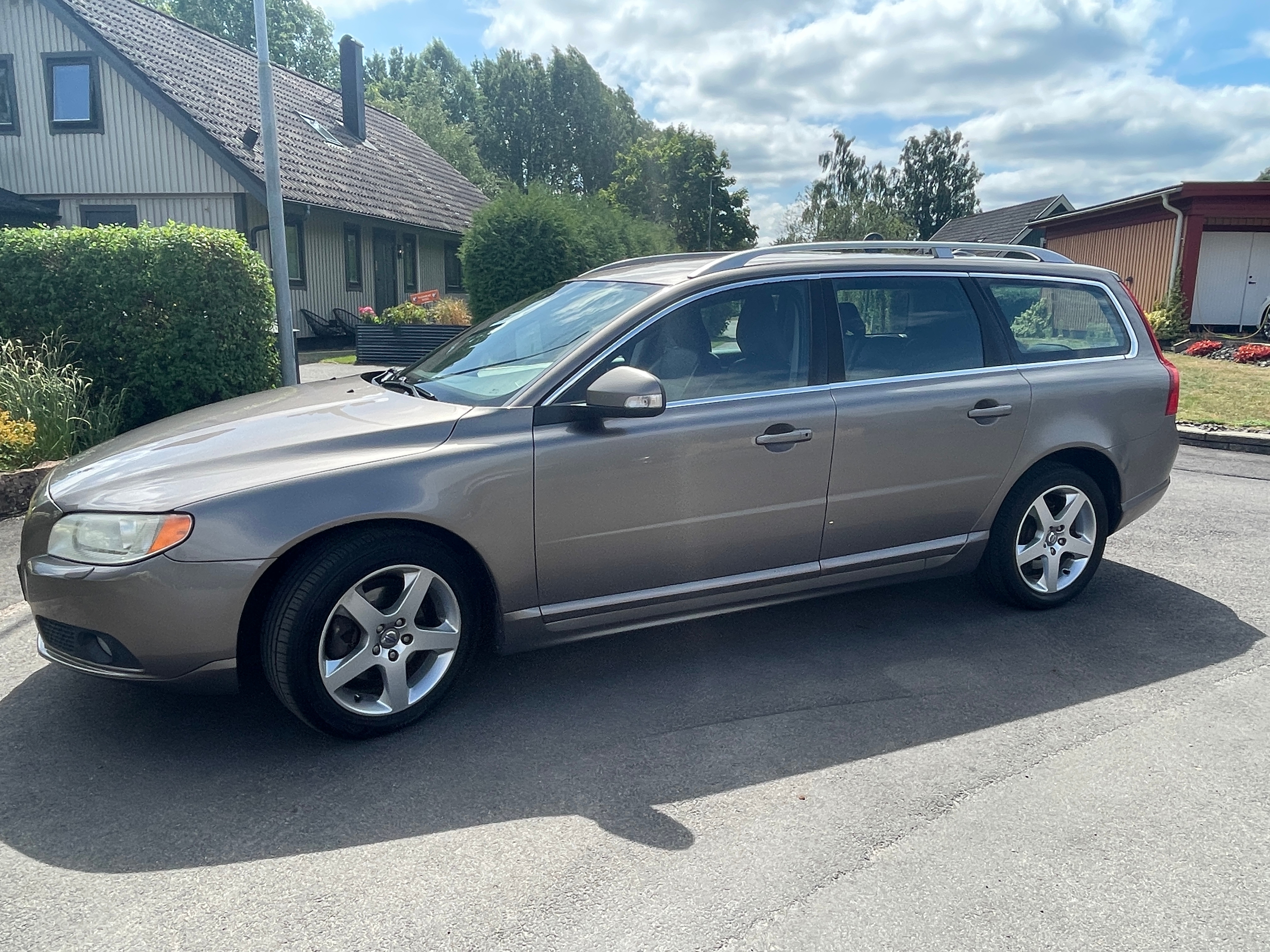 Volvo V70 2.4D Manuell 2010, kuva 4/13
