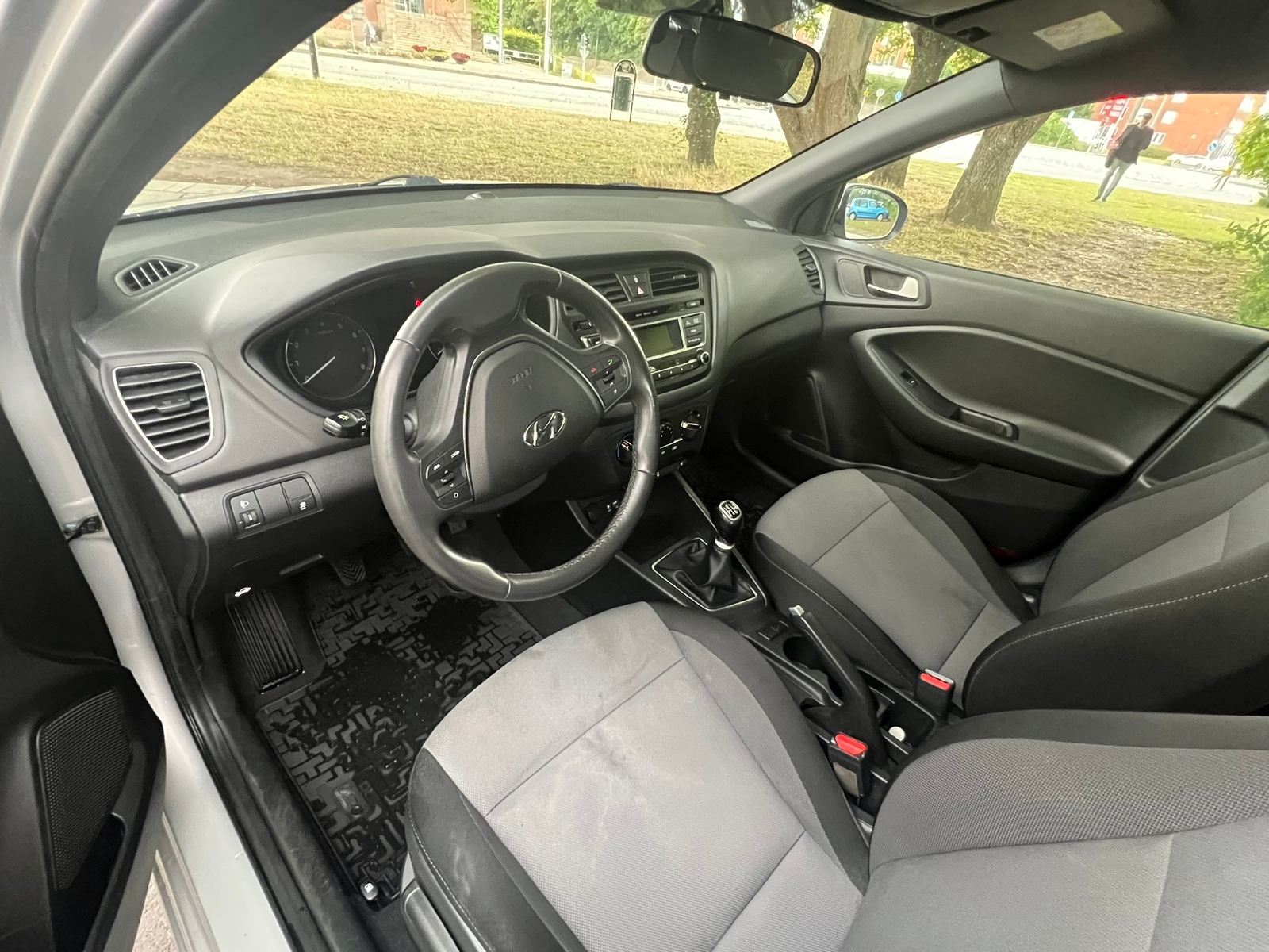 Hyundai i20 1.2 Manuell 2017, bild 4/8