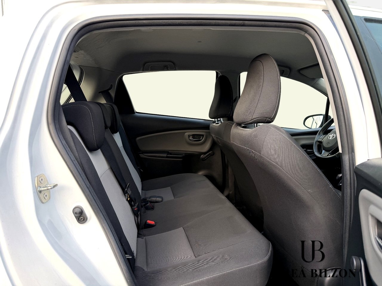 Toyota Yaris Hybrid e-CVT Active Euro 6 2019, bild 7/7