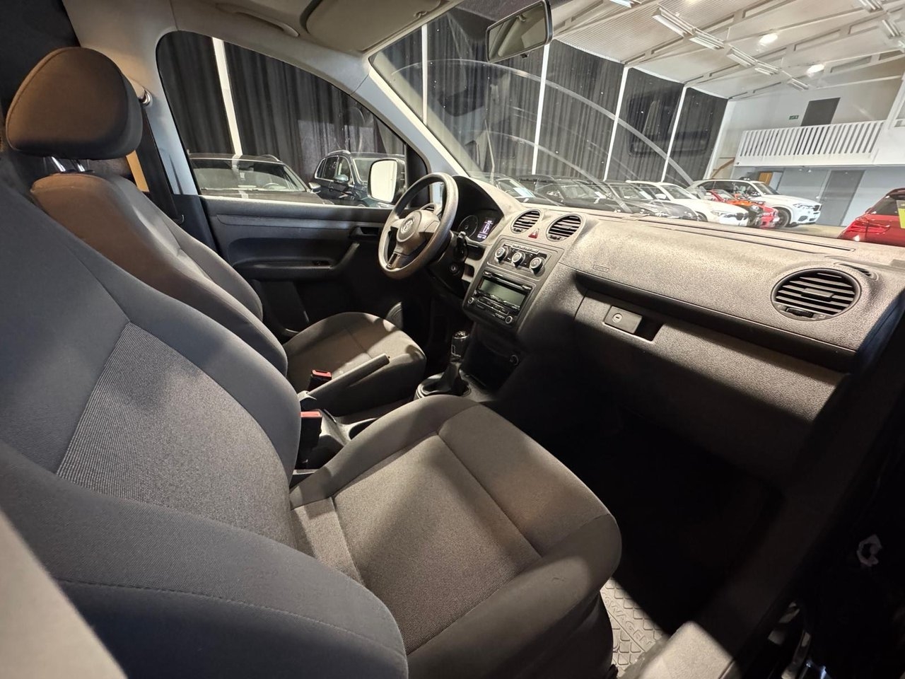Volkswagen Caddy Maxi 2014, photo 6/10