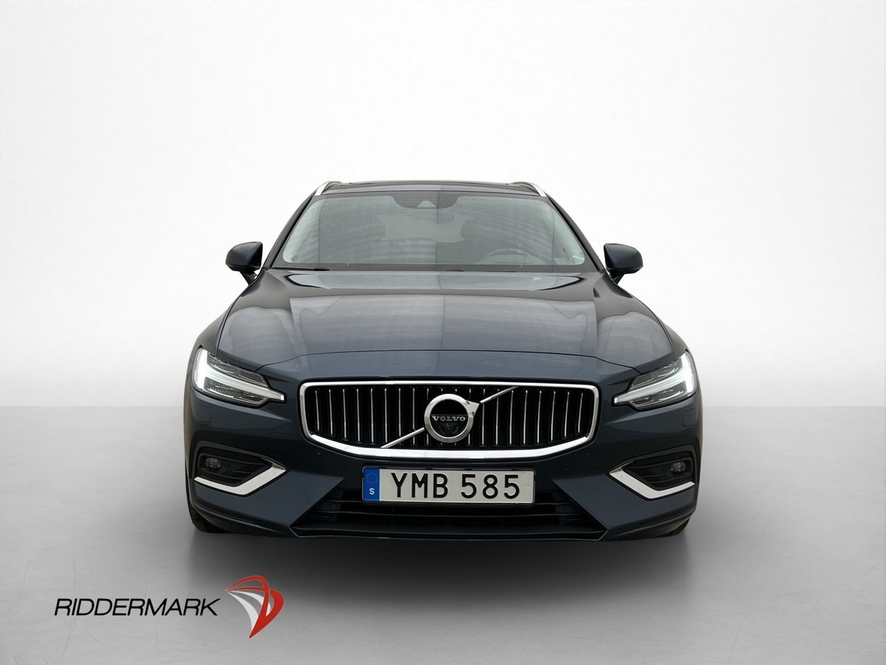 Volvo V60 T6 AWD Inscription Pano 2019, photo 2/38
