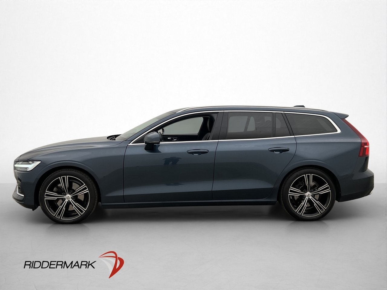Volvo V60 T6 AWD Inscription Pano 2019, photo 5/38