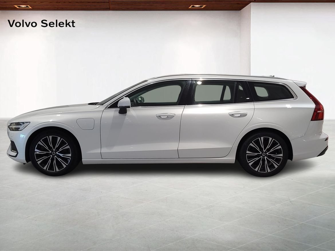Volvo V60 Recharge T6 Core Edition 2023, bild 3/18
