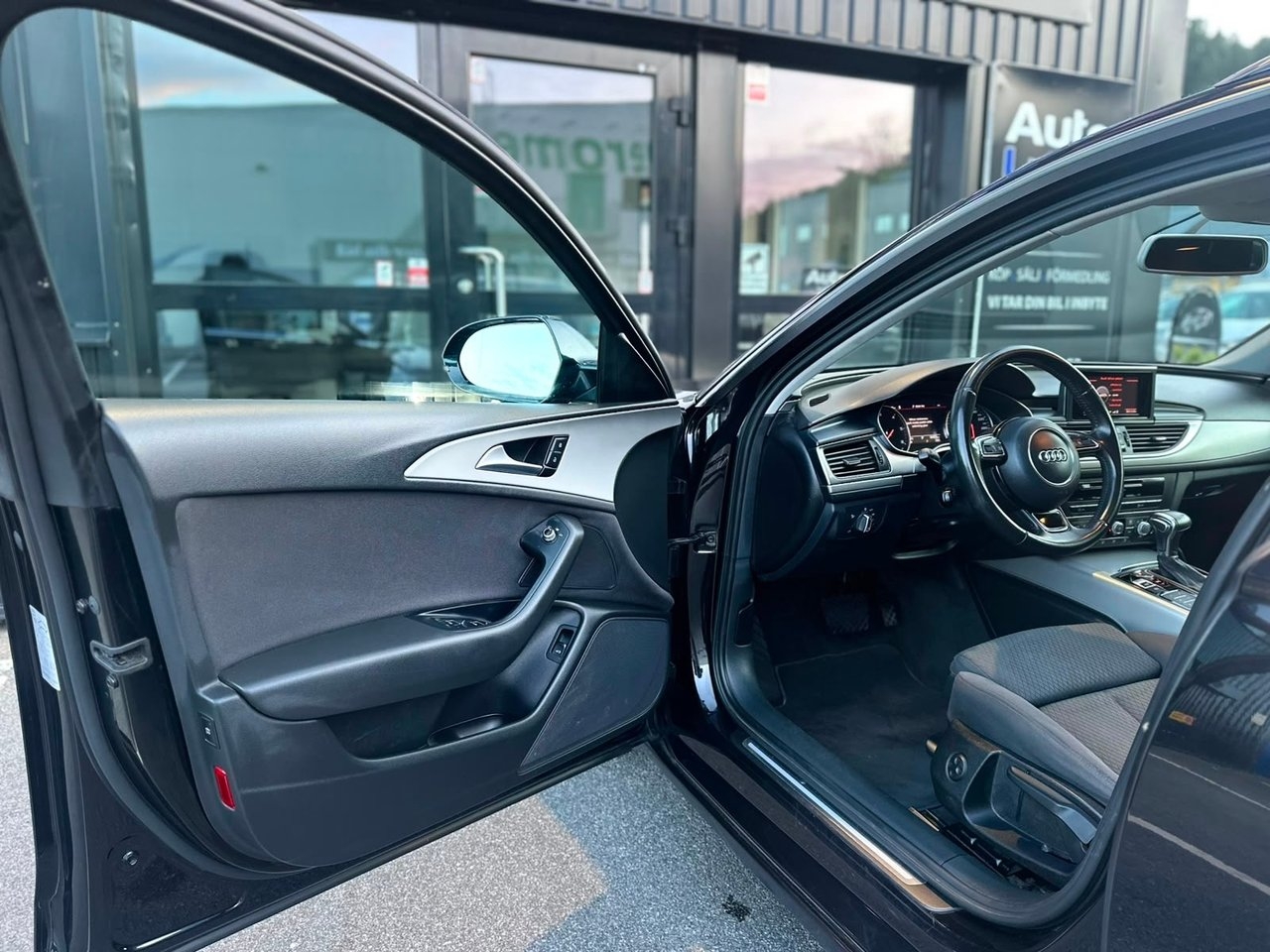 Audi A6 2014, photo 6/27
