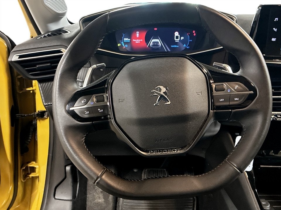 Peugeot 208 Allure 1.2 PT 100hk Aut 2023, bild 7/19