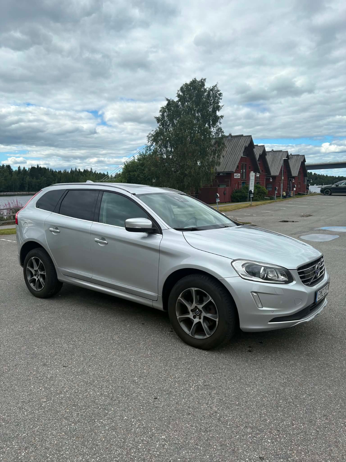 Volvo XC60 D4 AWD Geartronic 2015, bild 2/10