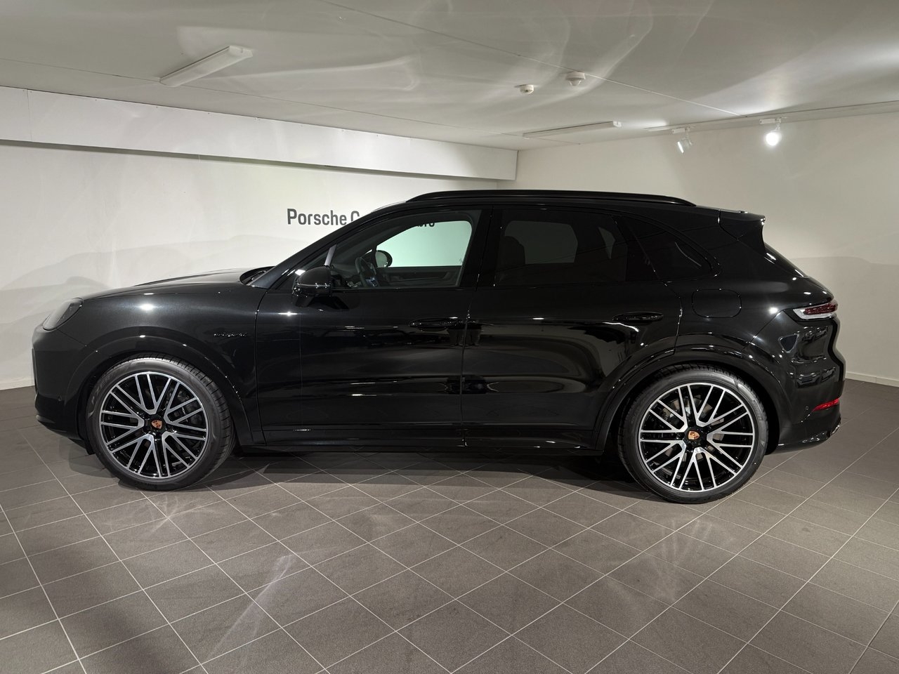 Porsche Cayenne E-Hybrid Black Edition 2026, bild 7/10