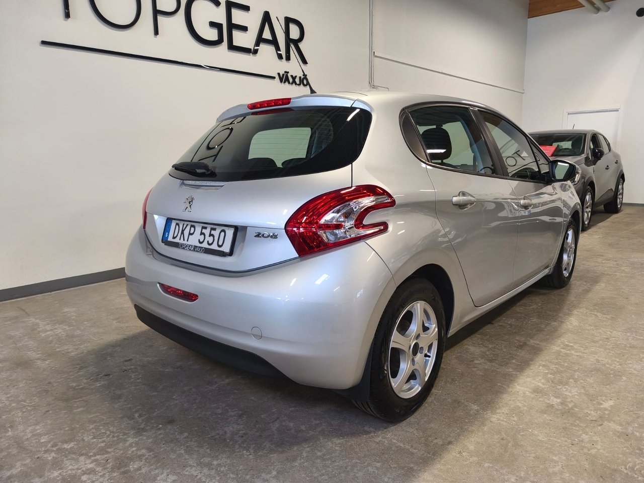 Peugeot 208 5-dörrar 1.2 VTi 2014, bild 5/10