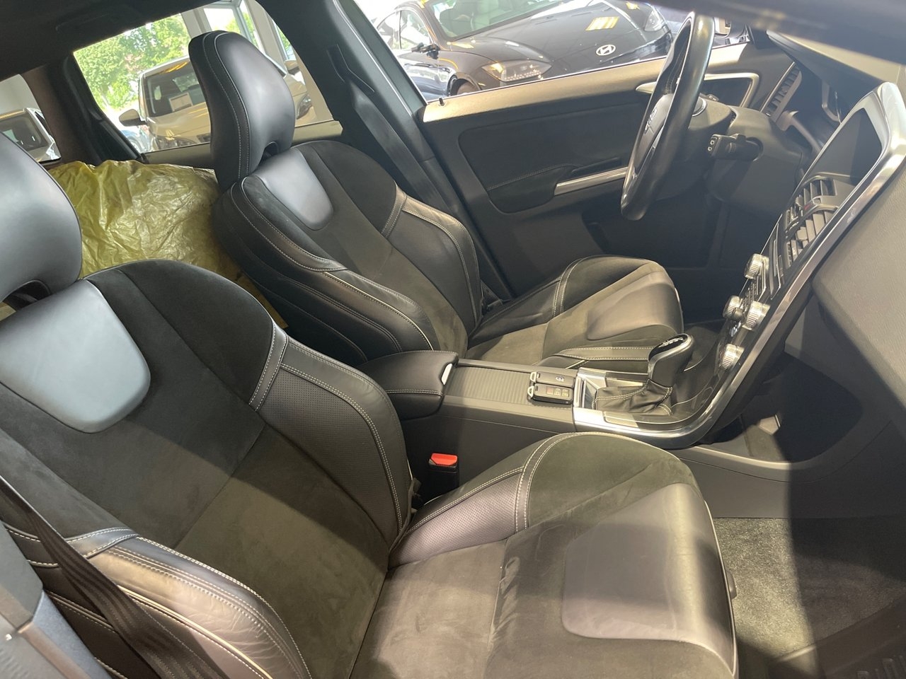 Volvo XC60 2017, kuva 6/10