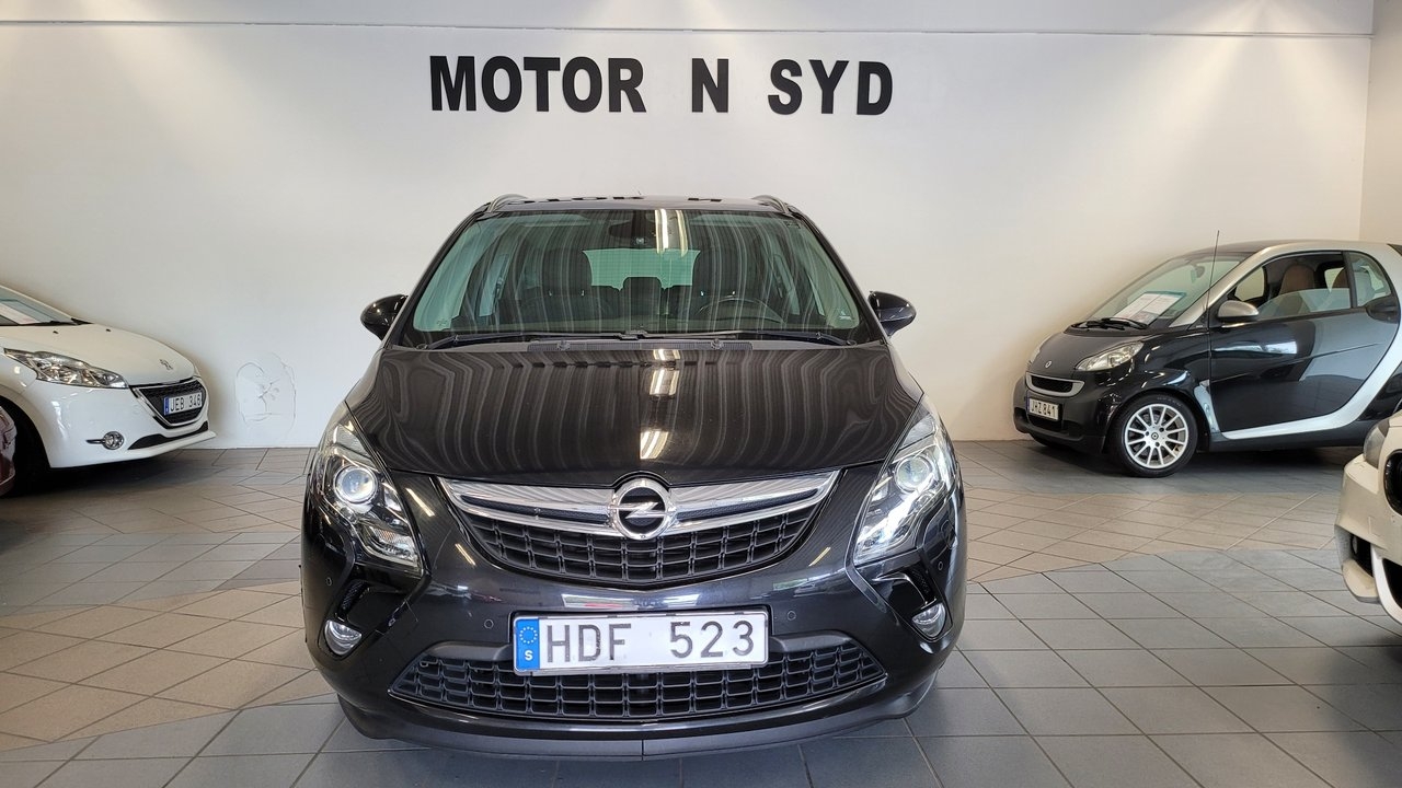 Opel Zafira Tourer 2012, kuva 5/10