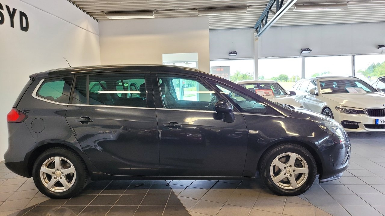 Opel Zafira Tourer 2012, kuva 3/10