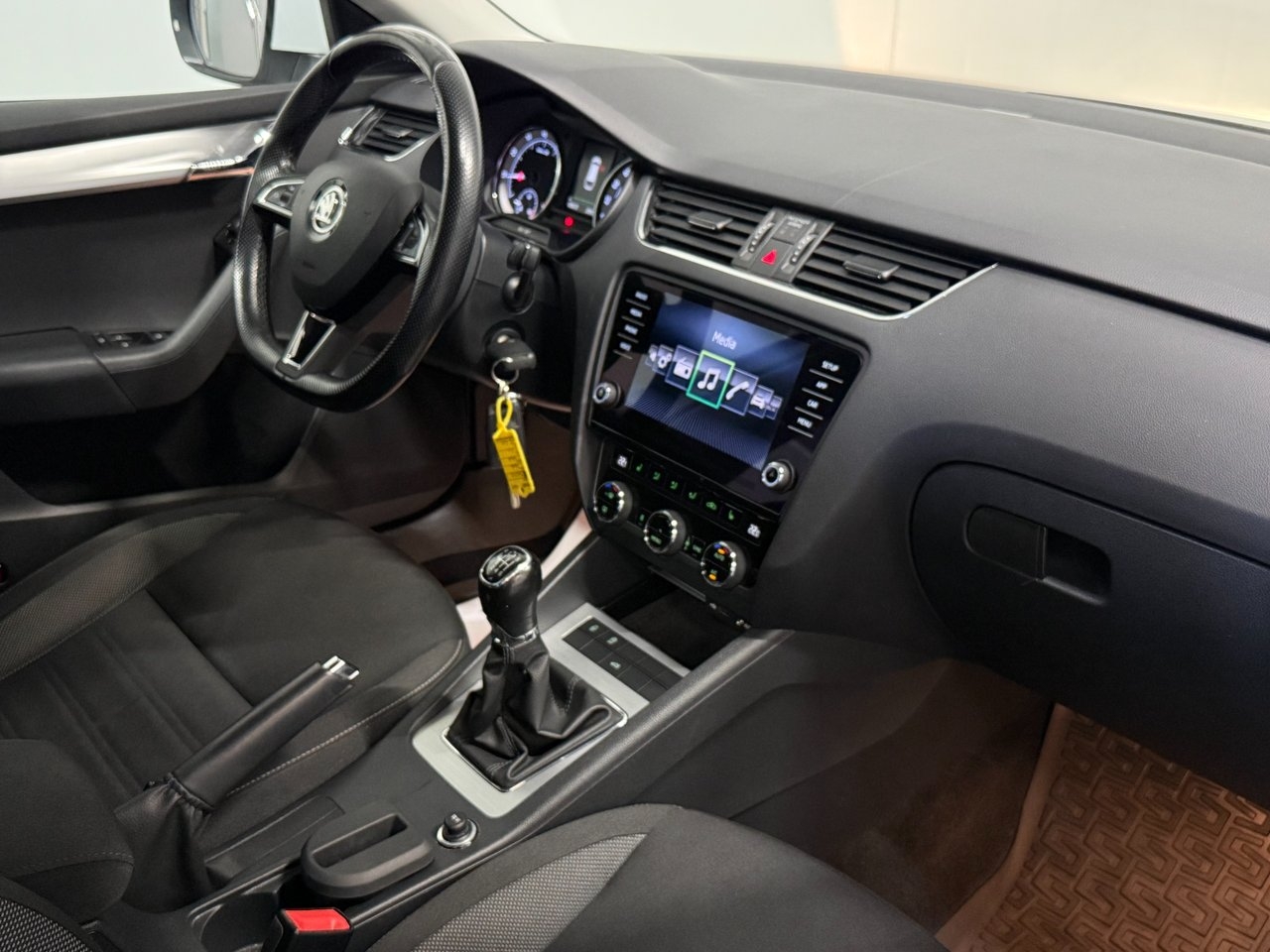 Skoda Octavia 2018, photo 7/10