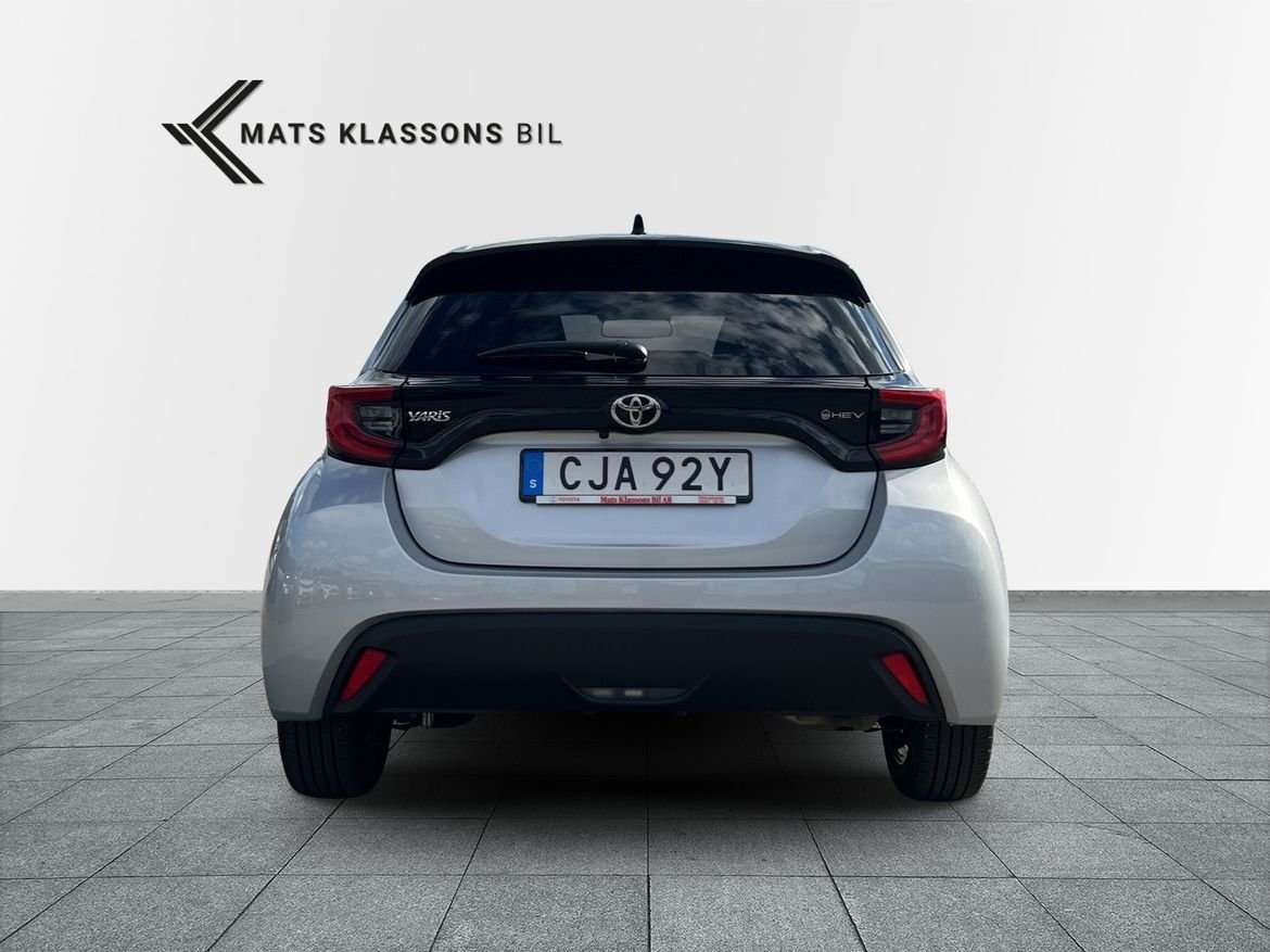 Toyota Yaris 1.5 115hk Active Plus 2025, bild 4/10