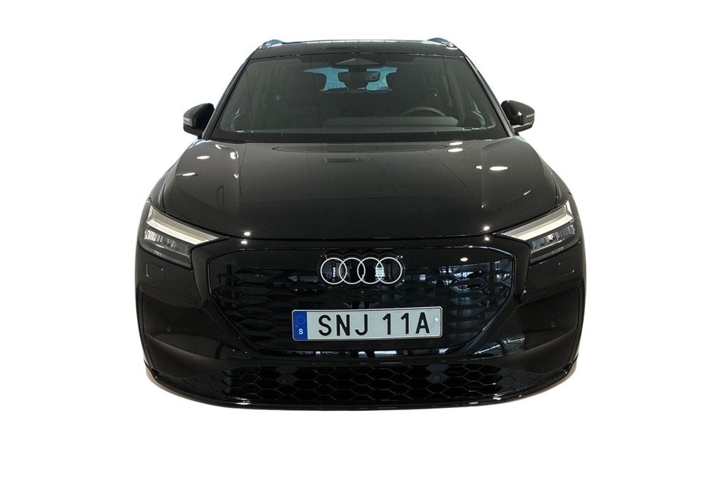 Audi Q4 e-tron SUV PERFORMANCE 210 KW 2027, bild 2/27