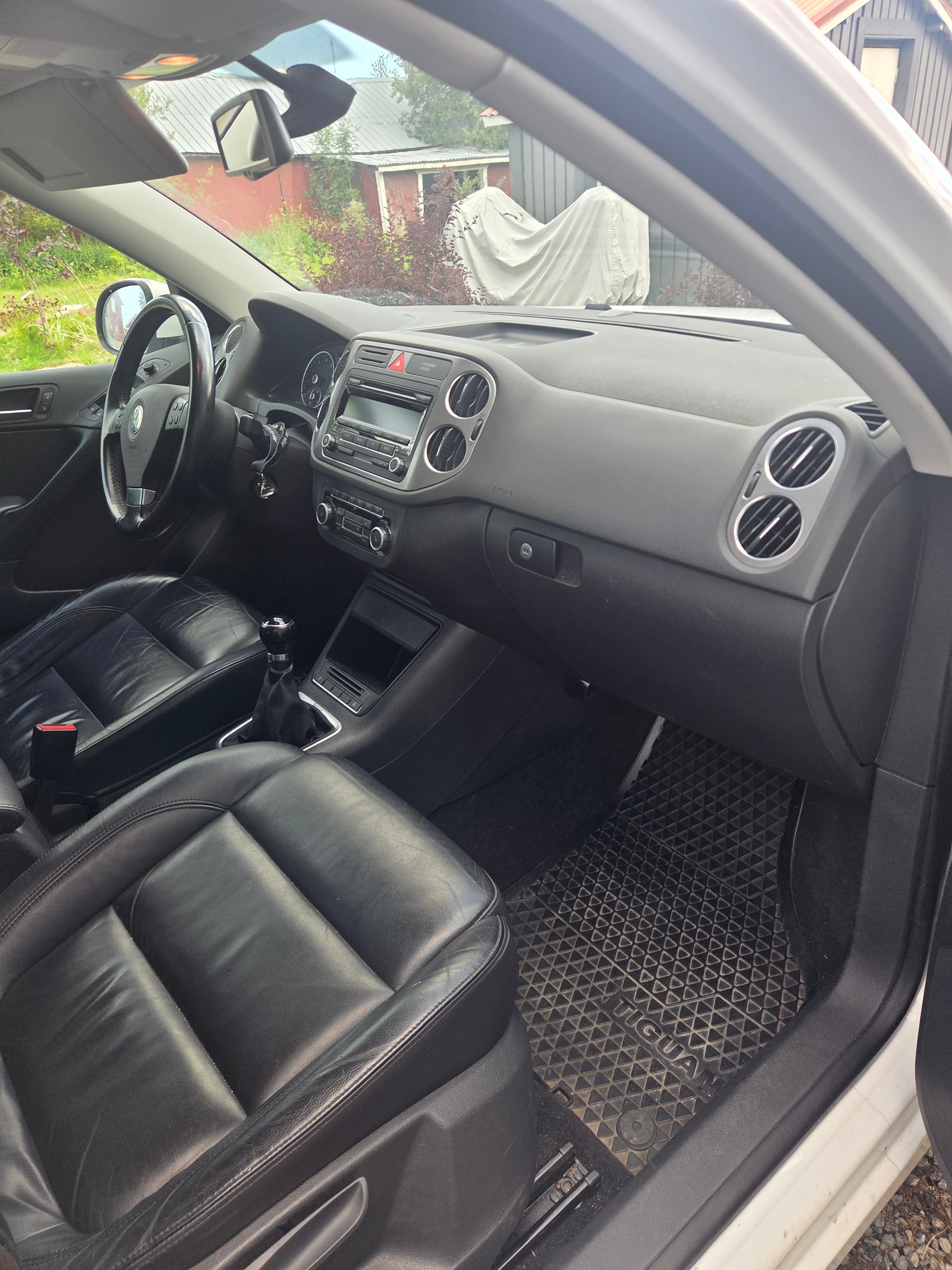 Volkswagen Tiguan 2010, bild 3/4