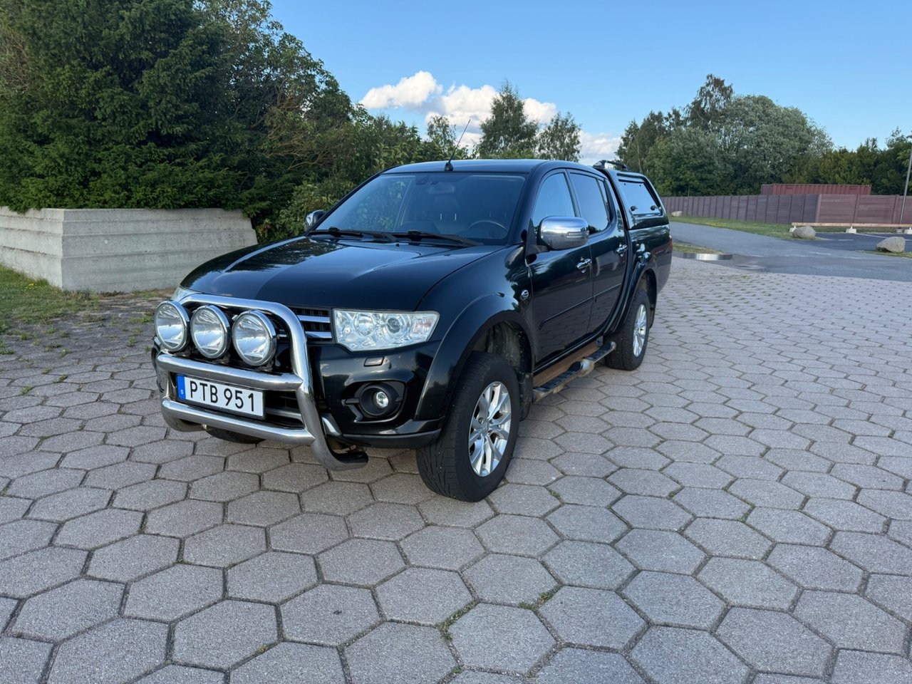 Mitsubishi L200