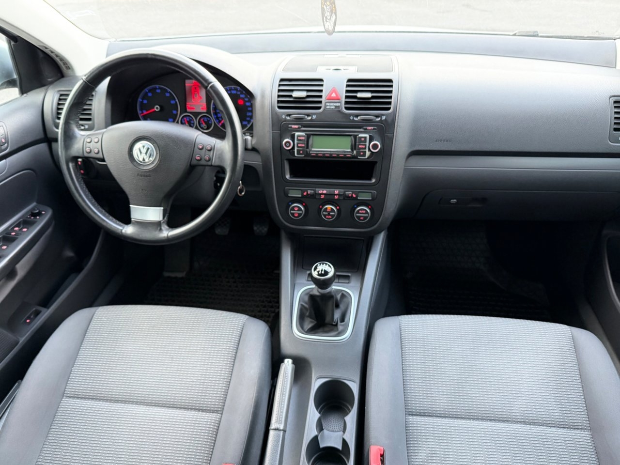 Volkswagen Jetta 1.6 Multifuel Trendline 2009, bild 7/10