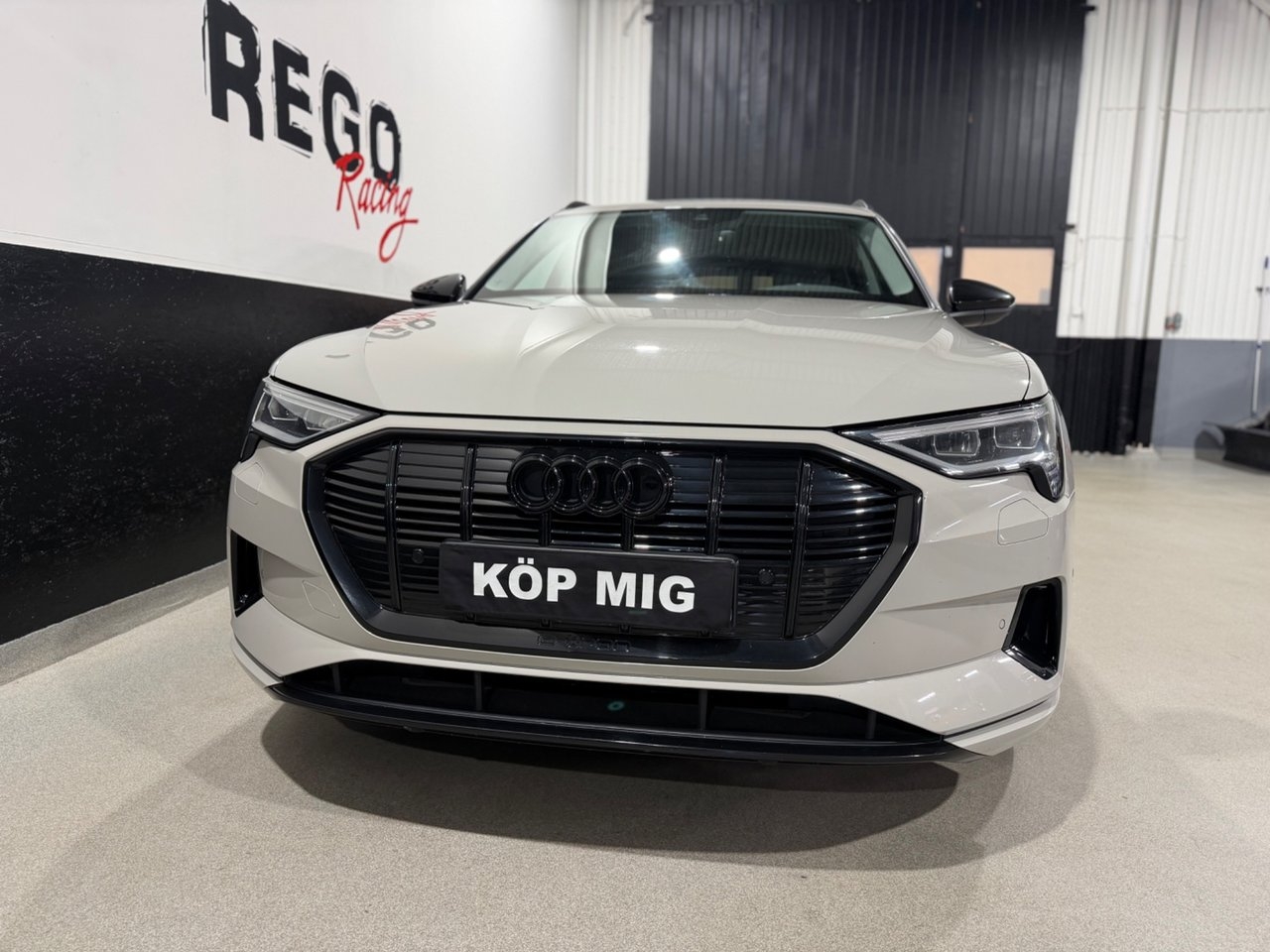 Audi e-tron 55 Quattro 2020, photo 3/7