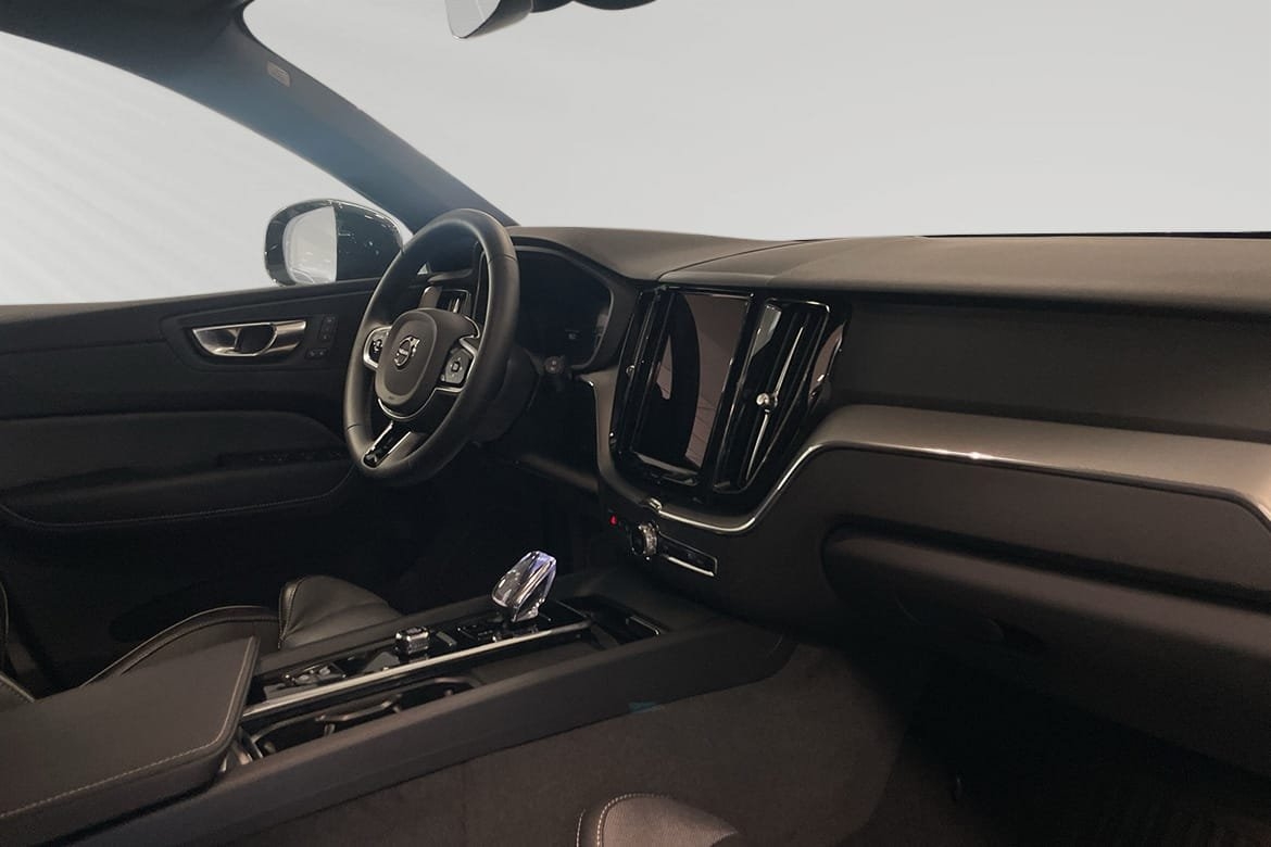 Volvo XC60 T6 Plus Dark Edition 2025, kuva 6/9