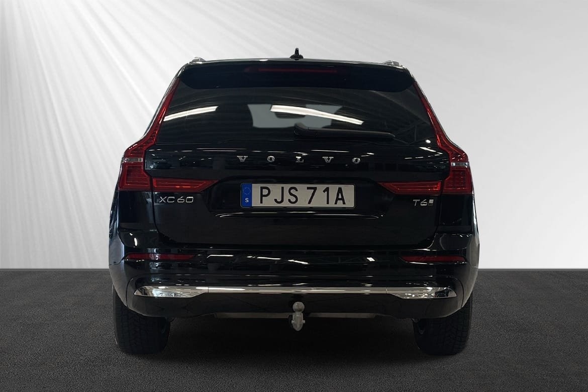Volvo XC60 T6 Core Special Edition 2025, bild 2/9