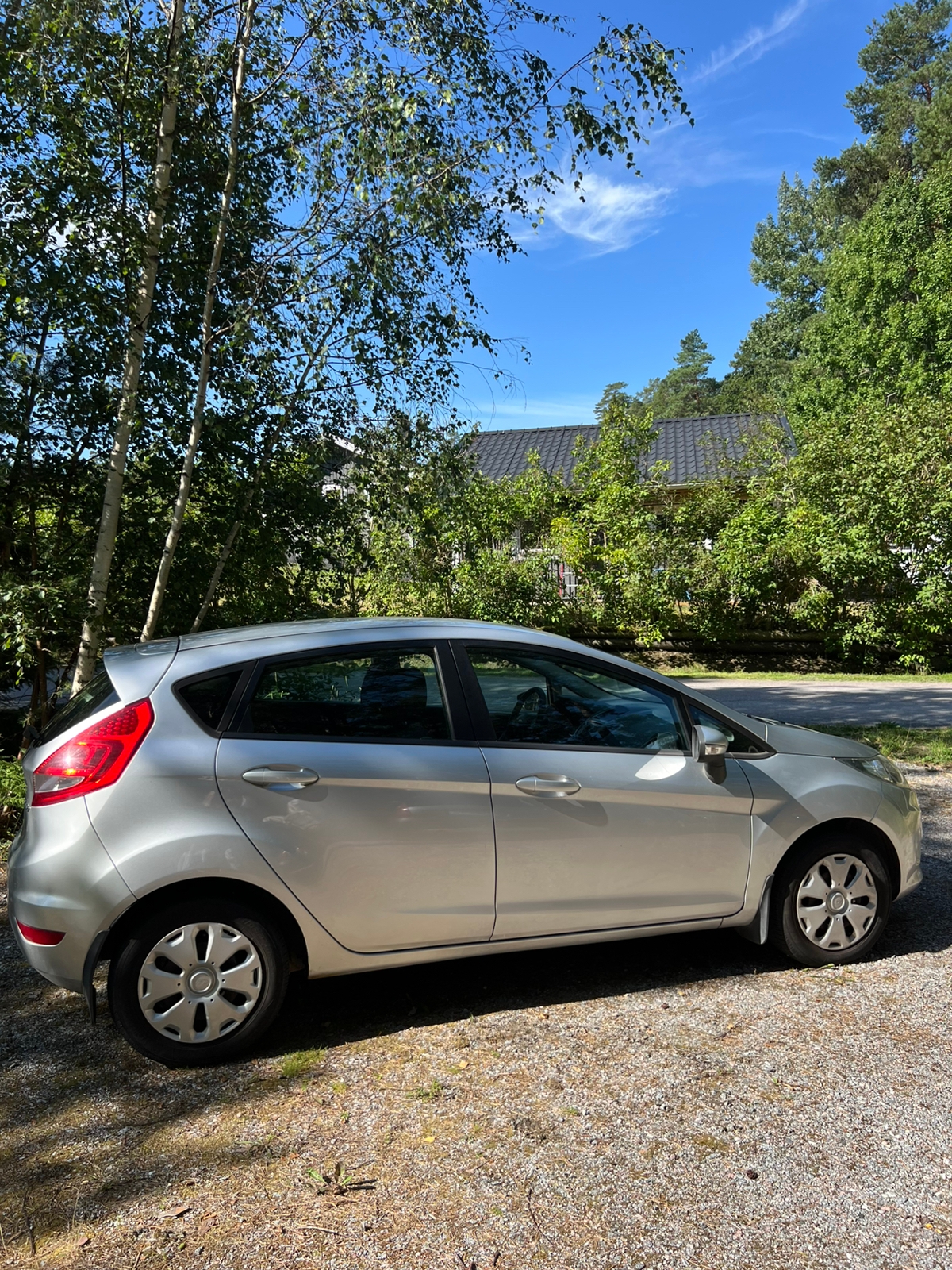 Ford Fiesta 5-dörrar 1.4 TDCi Manuell 2011, bild 3/9