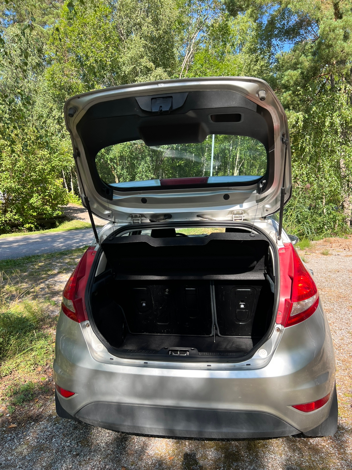 Ford Fiesta 5-dörrar 1.4 TDCi Manuell 2011, bild 5/9