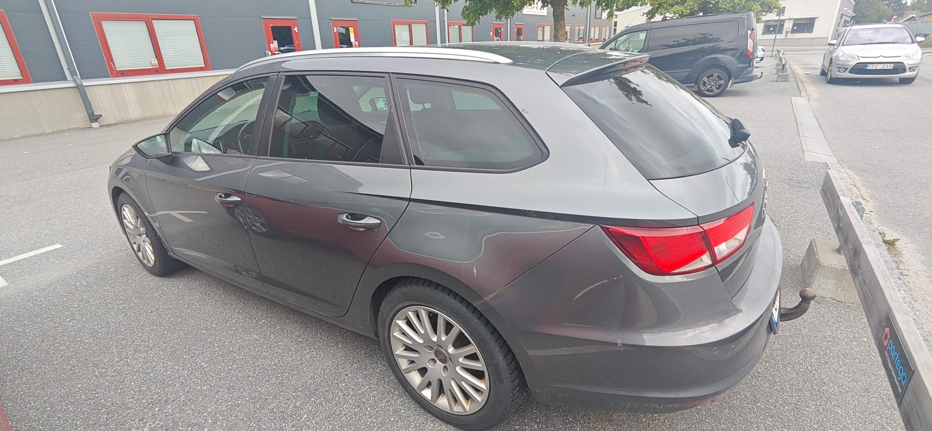 Seat Leon ST 2.0 TDI 4Drive Manuell 2015, photo 3/3
