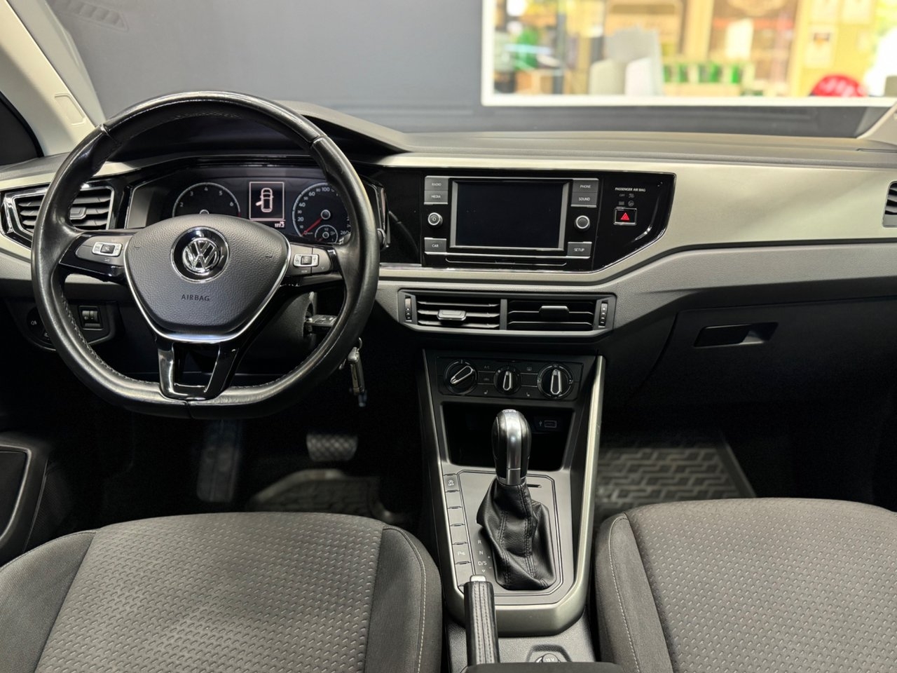 Volkswagen Polo 1.0 TSI Base Automat 2018, bild 5/10