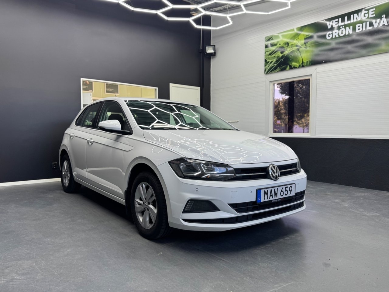 Volkswagen Polo 1.0 TSI Base Automat 2018, bild 2/10