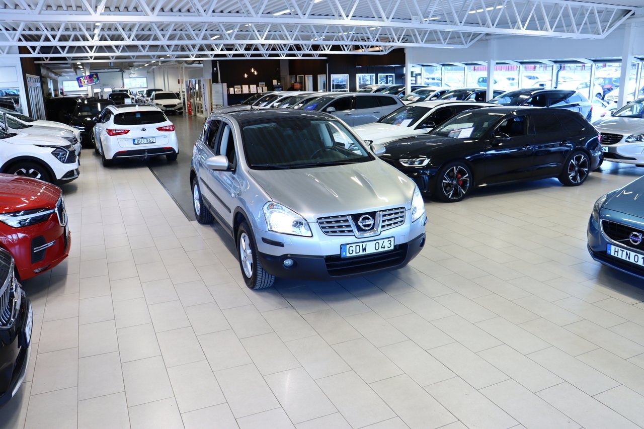 Nissan Qashqai 2.0 dCi GPS 4x4 DRAG PANO 2009, bild 3/10