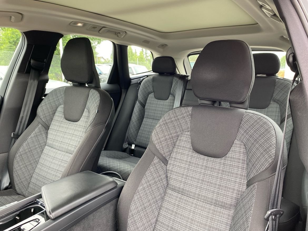 Volvo XC60 Recharge T6 Core Edition 2023, bild 3/4