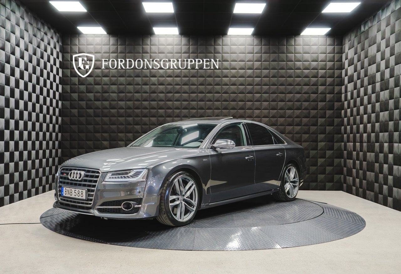 Audi S8