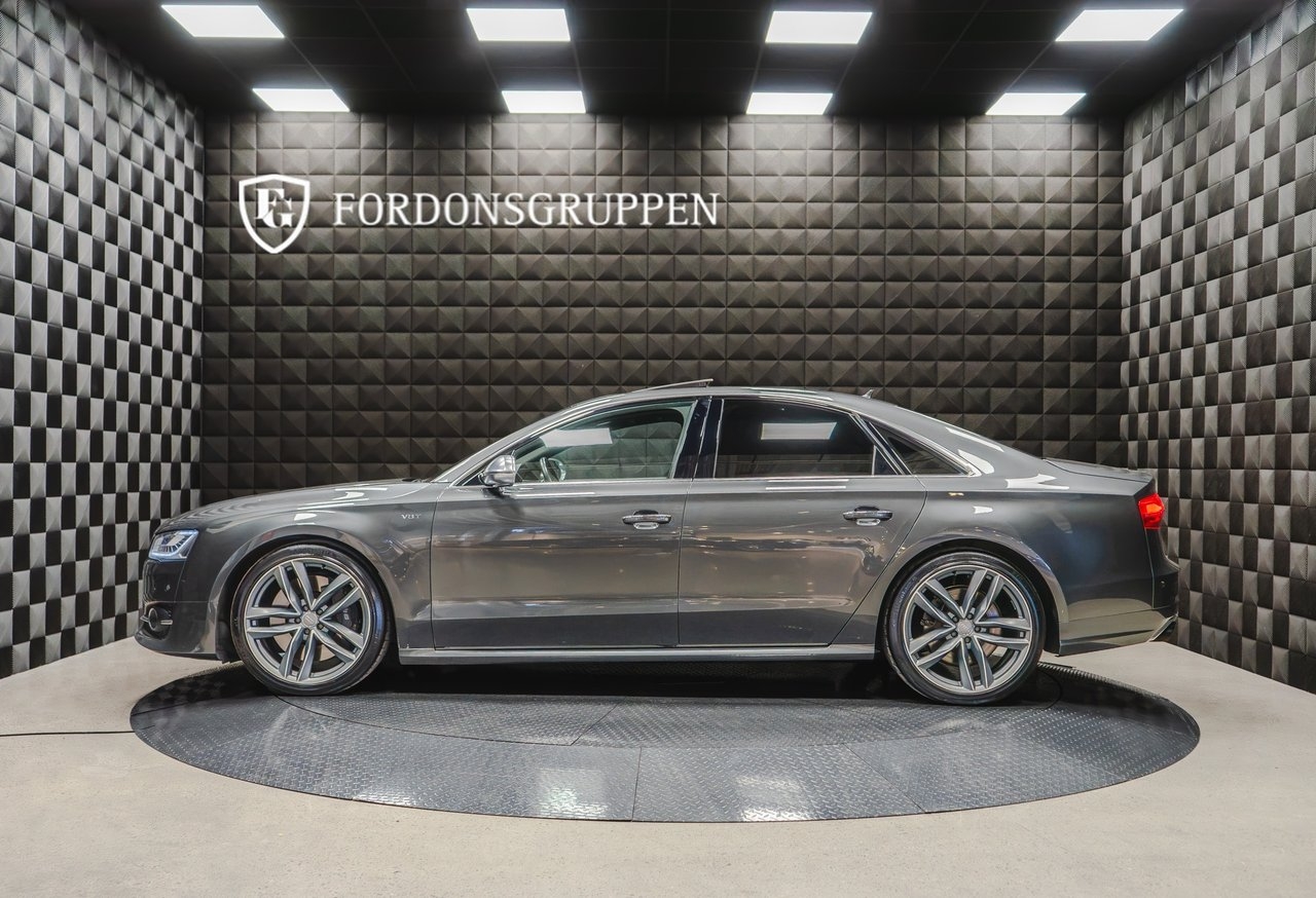 Audi S8 2016, bild 2/27
