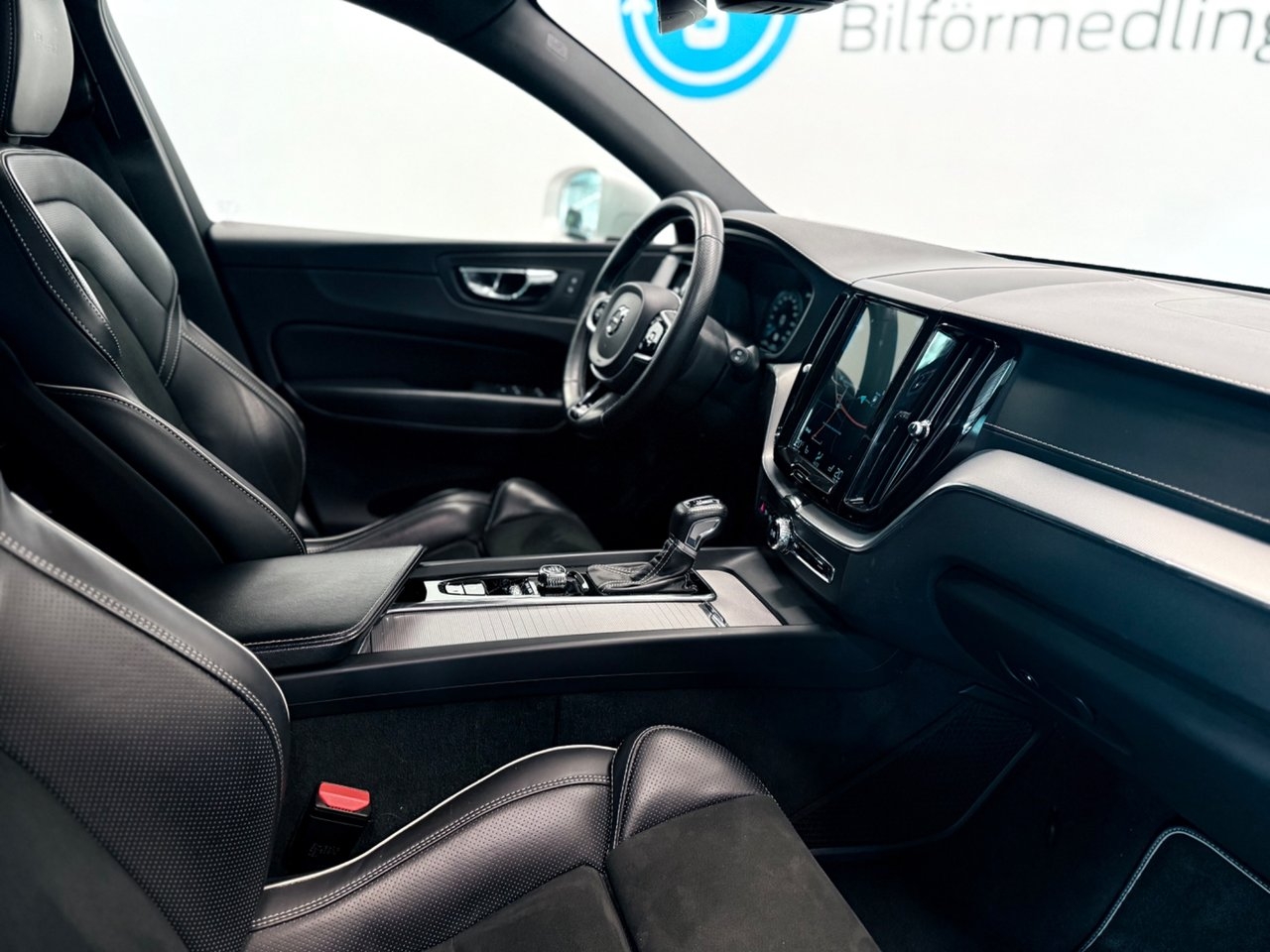 Volvo XC60 2019, kuva 7/11