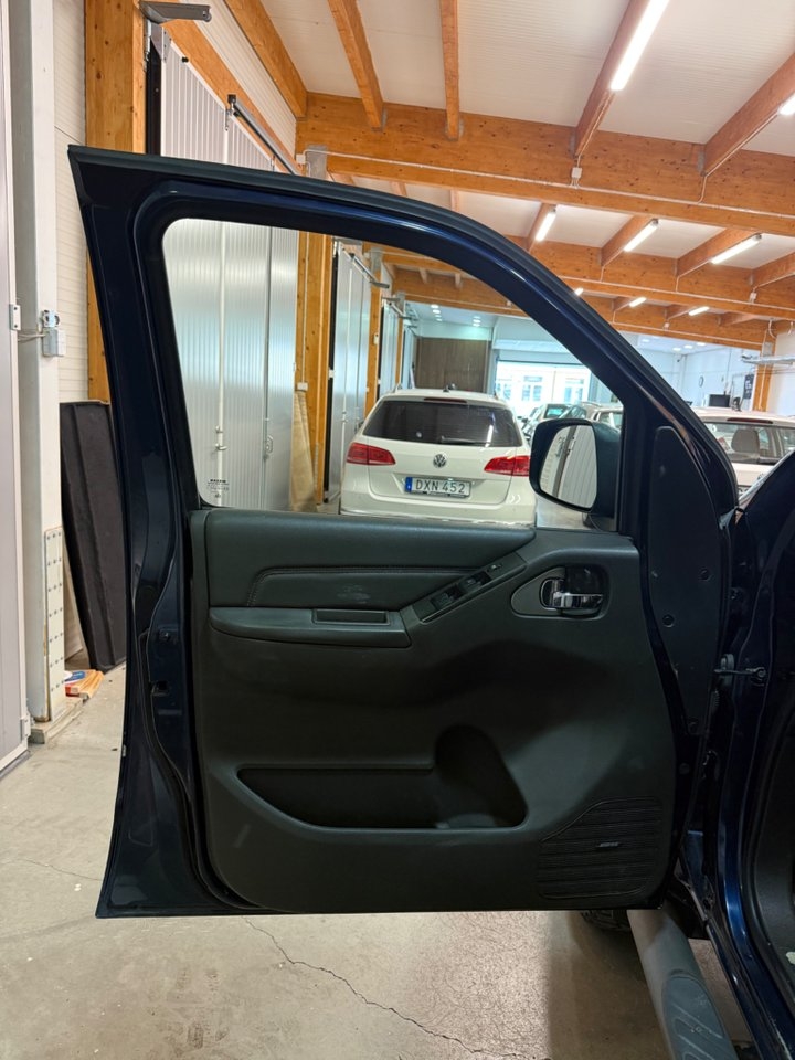 Nissan Navara 2012, bild 5/16