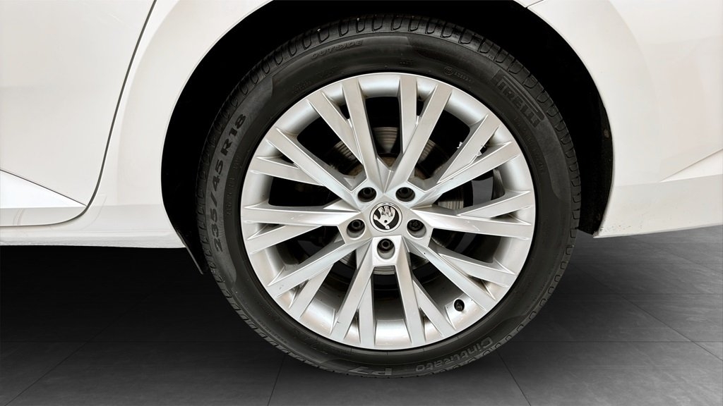Skoda Superb 2020, bild 6/10