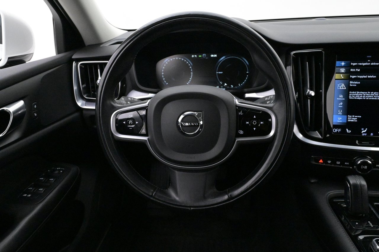 Volvo V60 2021, photo 7/10