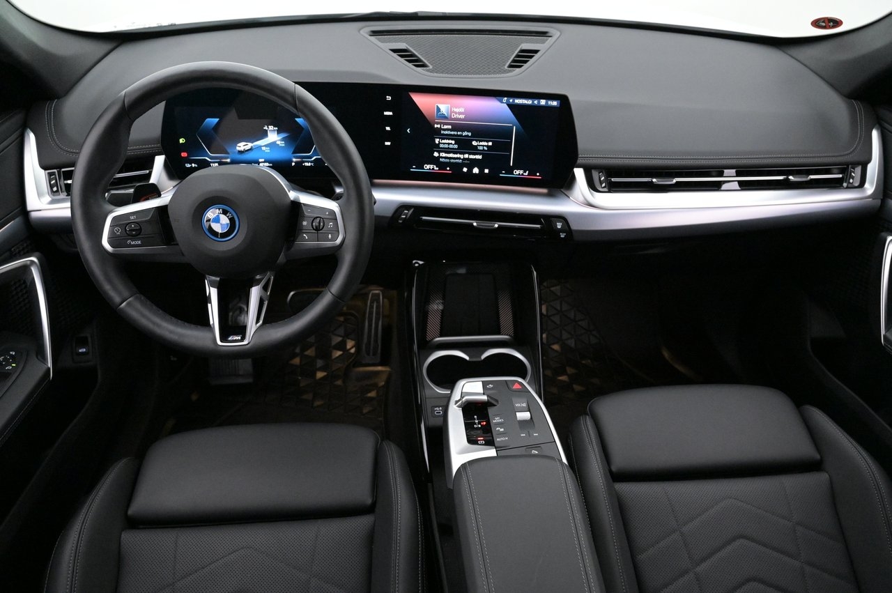 BMW iX1 xDrive30 M-Sport Drag BLIS Adap 2024, photo 6/10