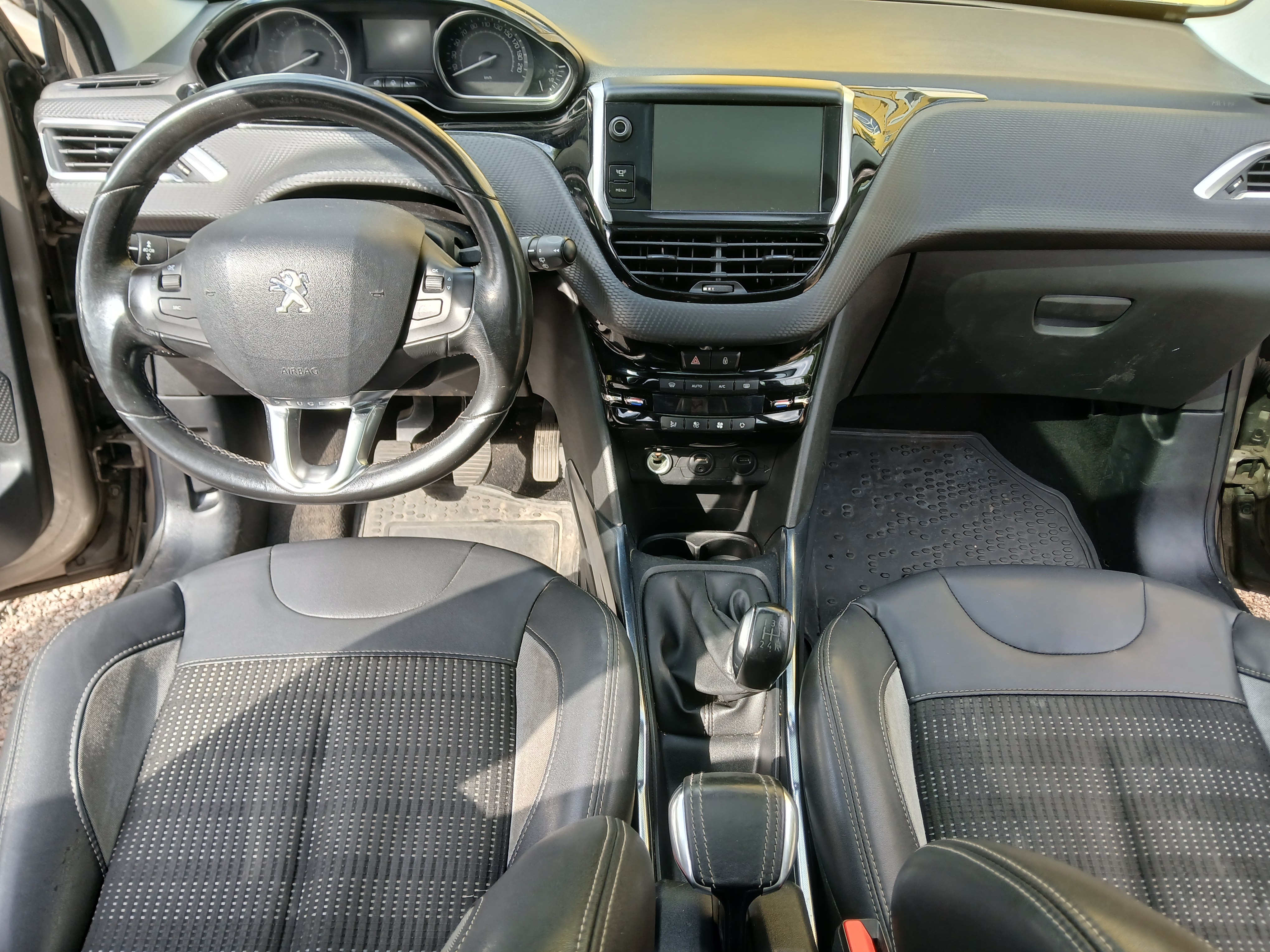Peugeot 2008 2013, kuva 6/11