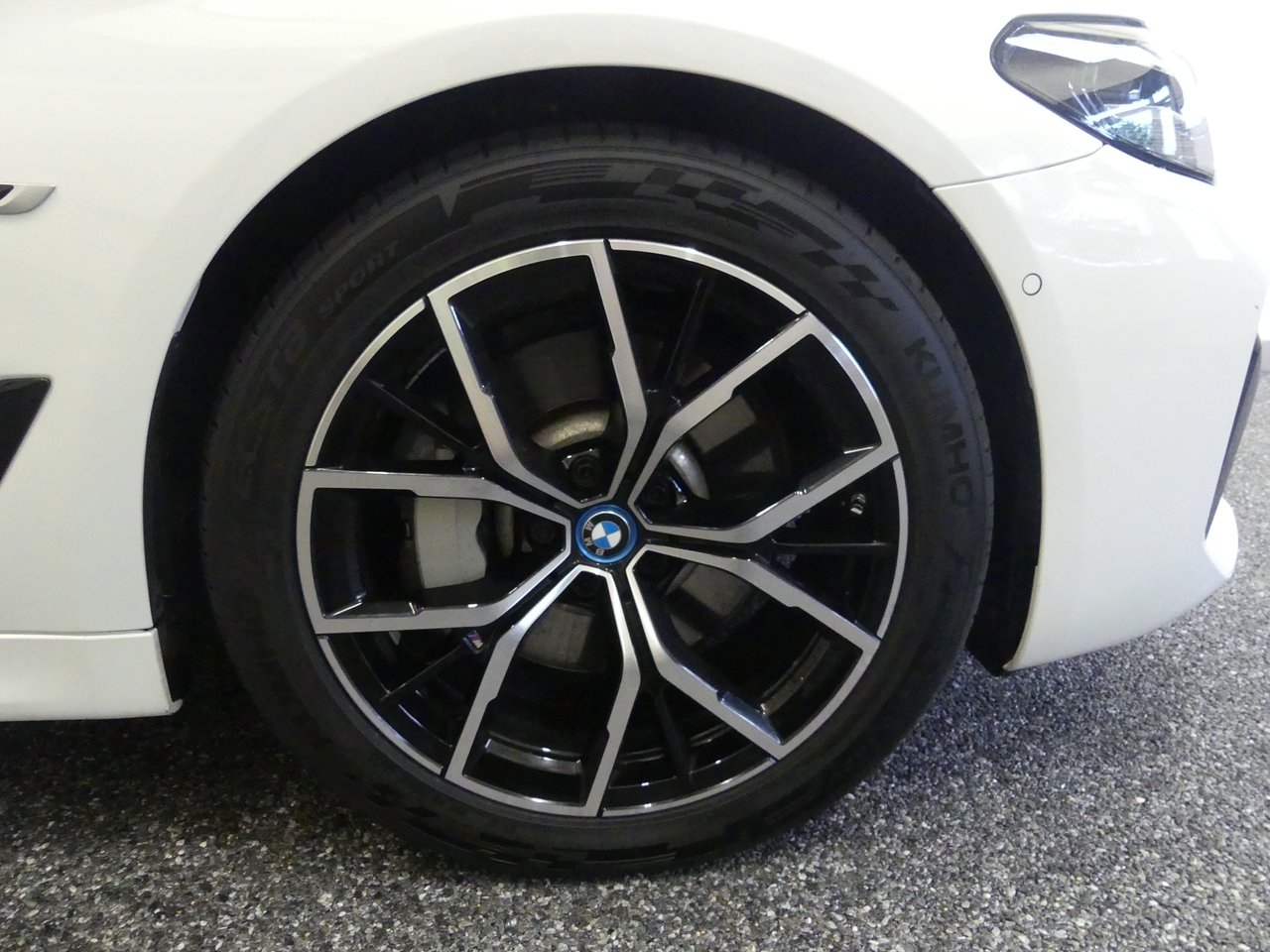 BMW 530 2024, kuva 3/10
