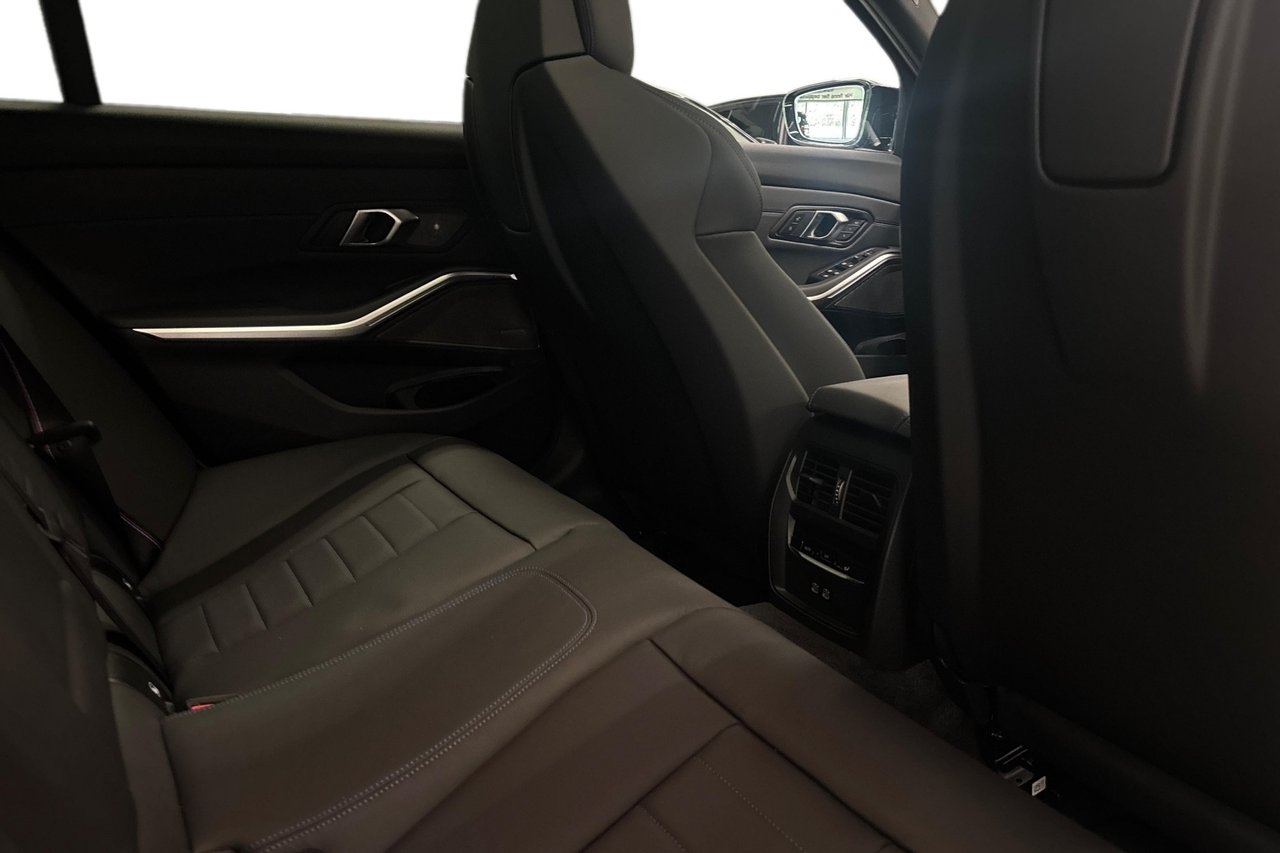 BMW M340i xDrive Touring M-Sport 2027, kuva 7/10