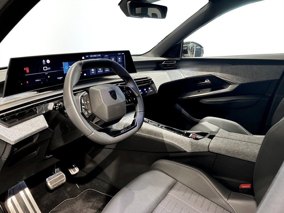 Peugeot 5008 GT Hybrid 145hk Aut 2025, bild 5/18
