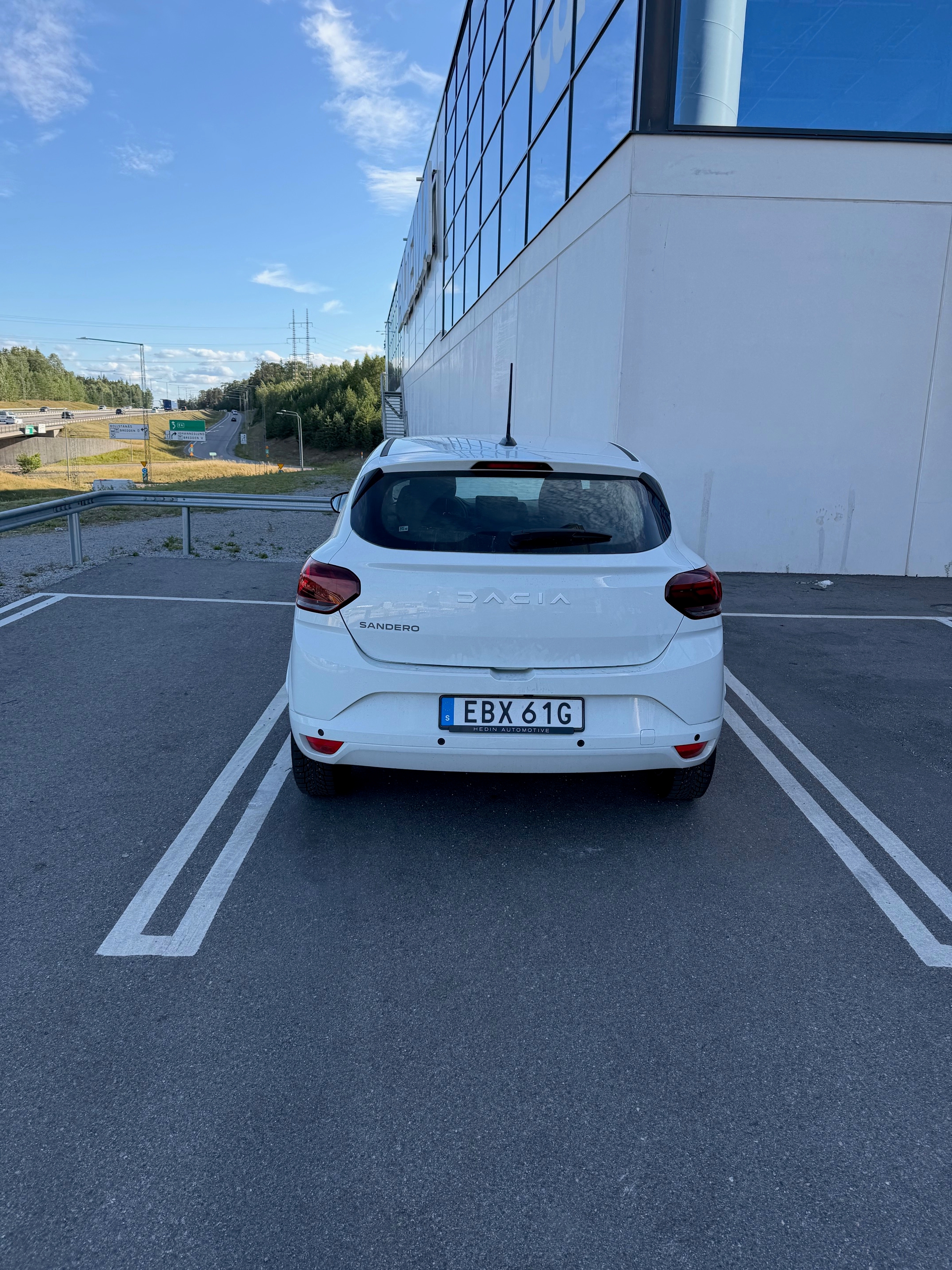 Dacia Sandero 1.0 TCe CVT 2025, bild 2/15