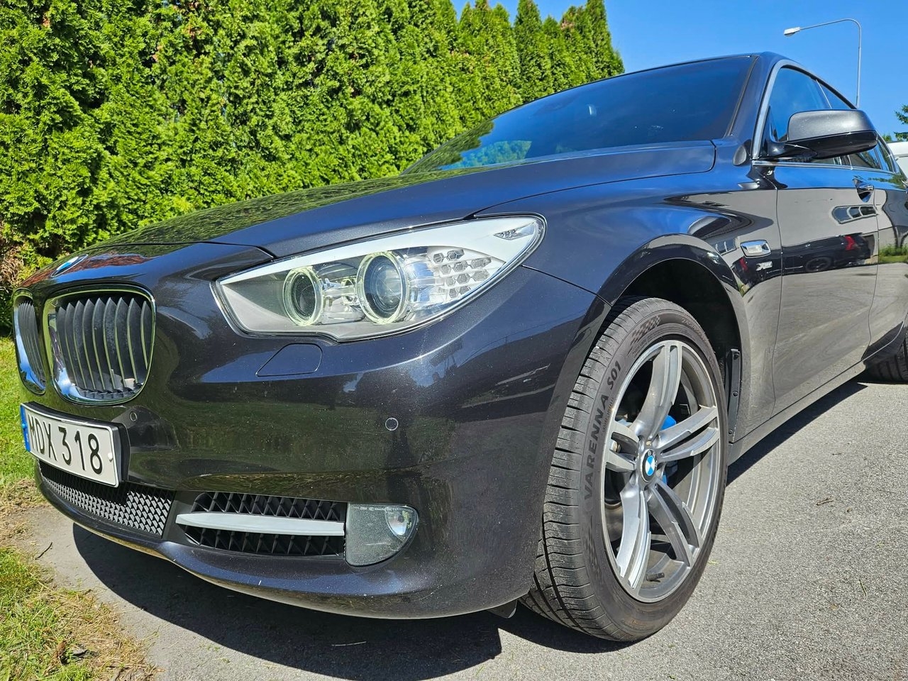 BMW 530 2012, bild 2/5