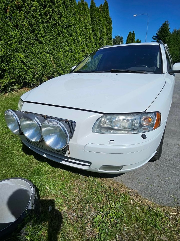 Volvo V70 2.4D Classic, Kinetic Euro 4 2008, photo 2/6