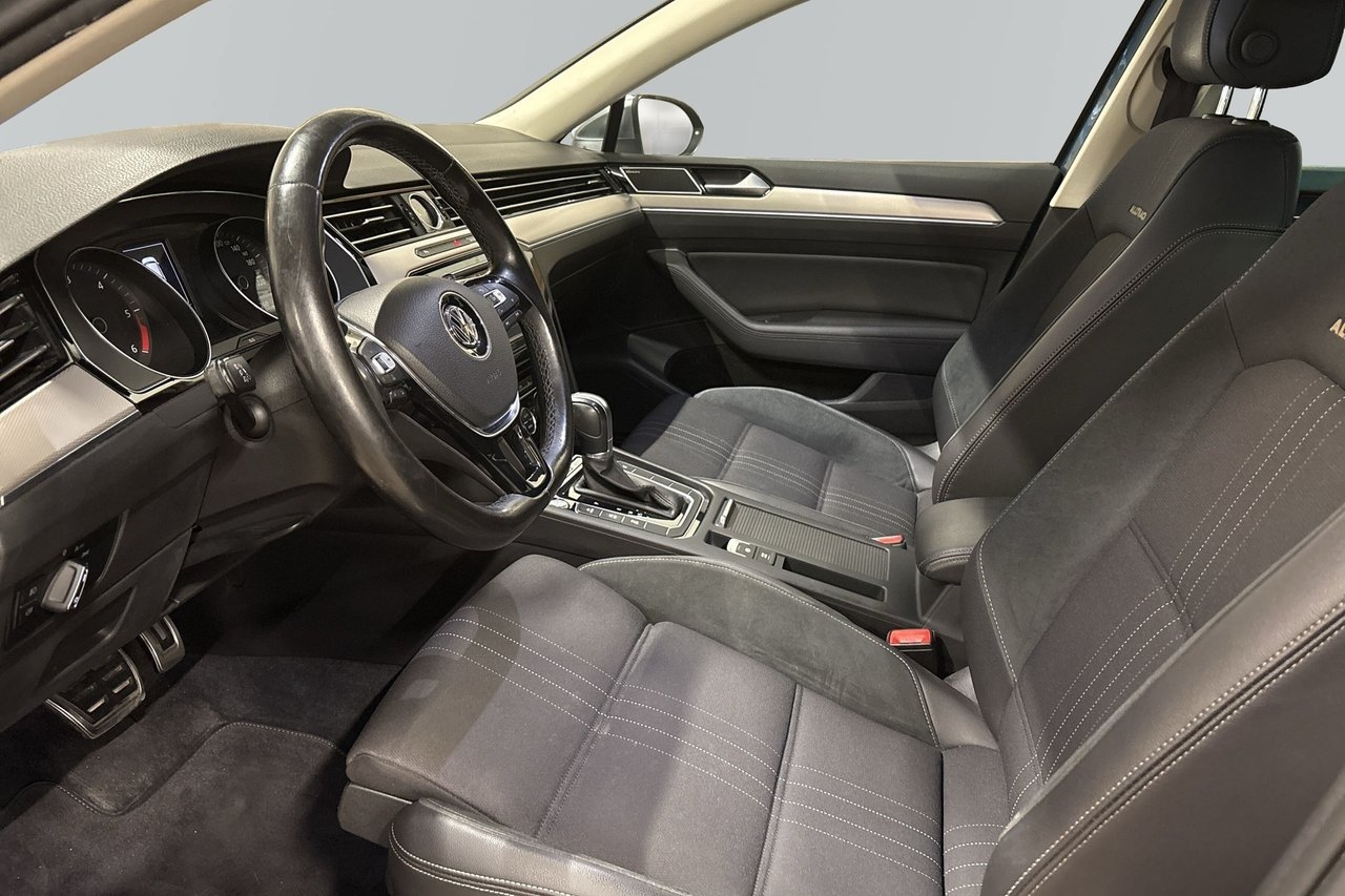 Volkswagen Passat 2017, bild 5/6